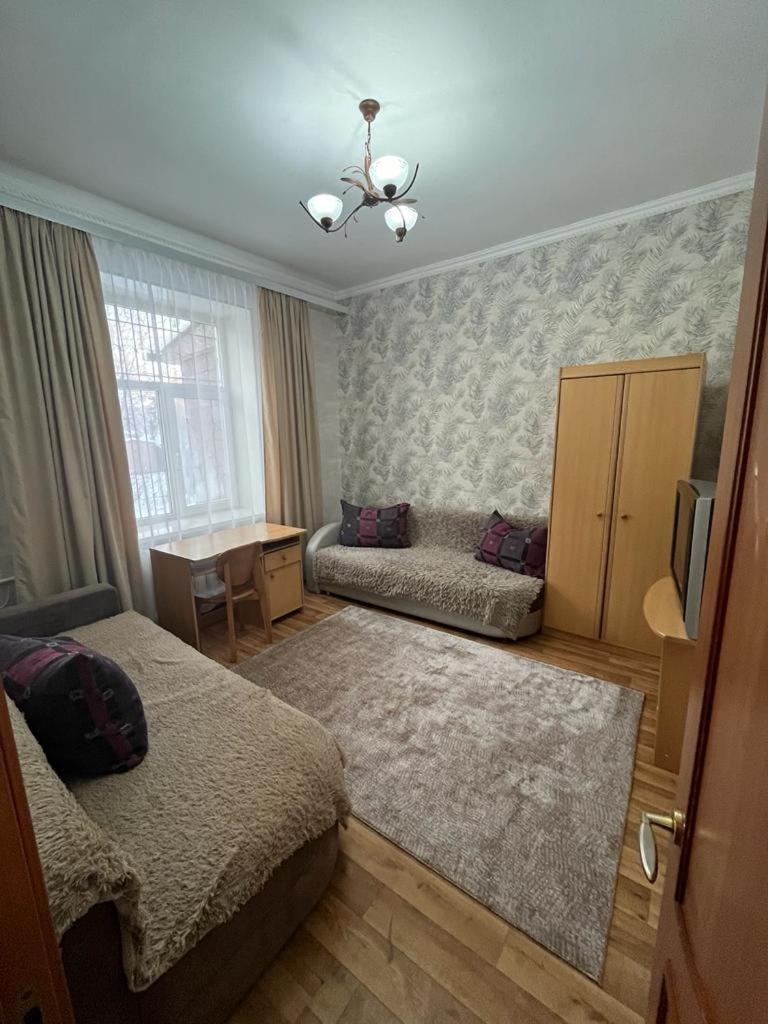 Apartments On Mustafa Ozturk อัลมาตี ภายนอก รูปภาพ