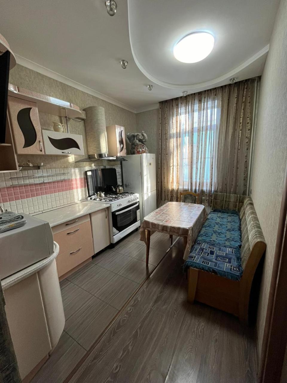 Apartments On Mustafa Ozturk อัลมาตี ห้อง รูปภาพ