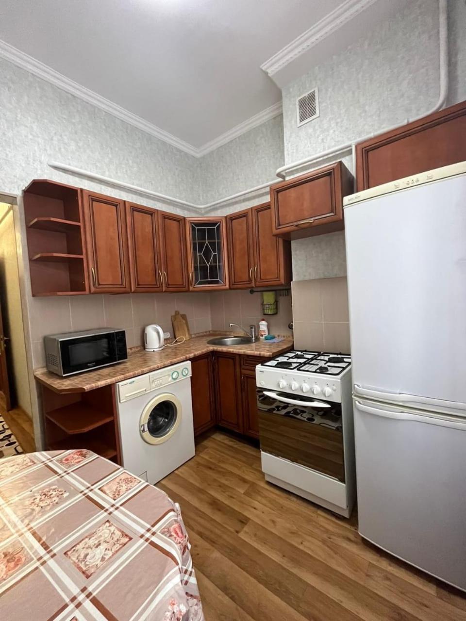 Apartments On Mustafa Ozturk อัลมาตี ห้อง รูปภาพ