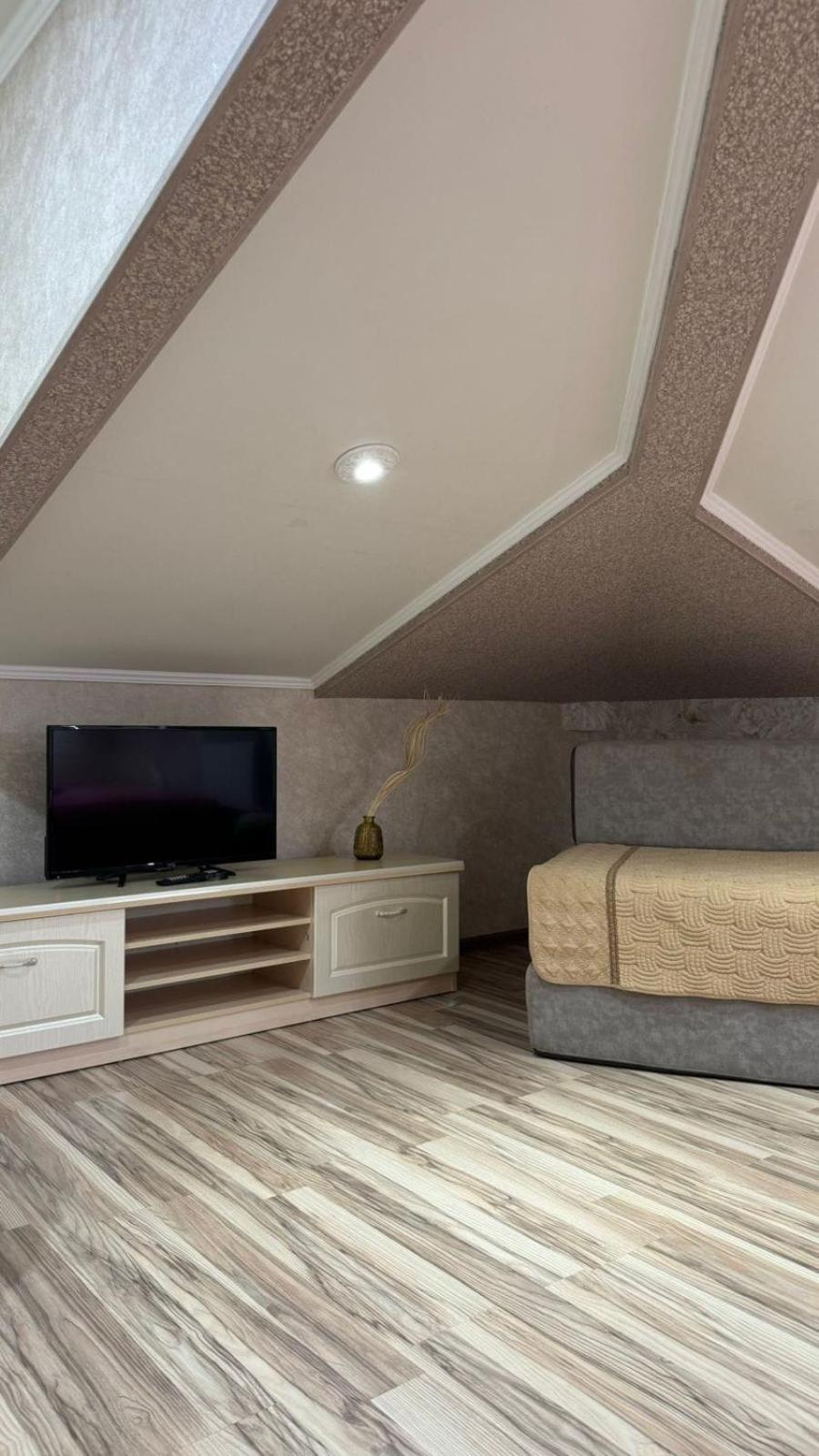 Apartments On Mustafa Ozturk อัลมาตี ภายนอก รูปภาพ